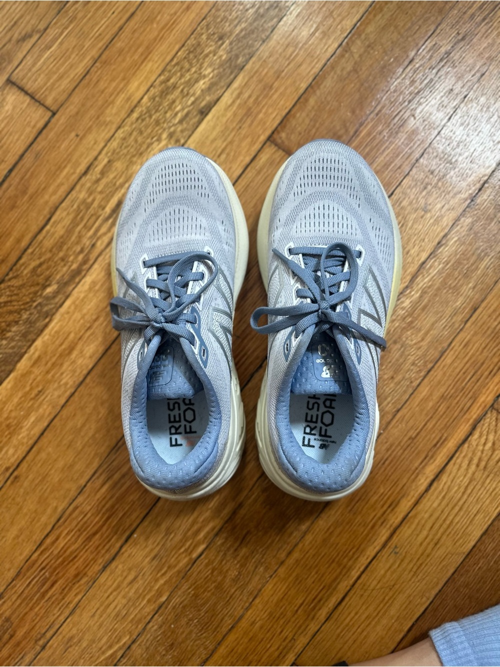 New Balance 880 v15 Fresh Foam Running Shoes - Picture 2 of 8
